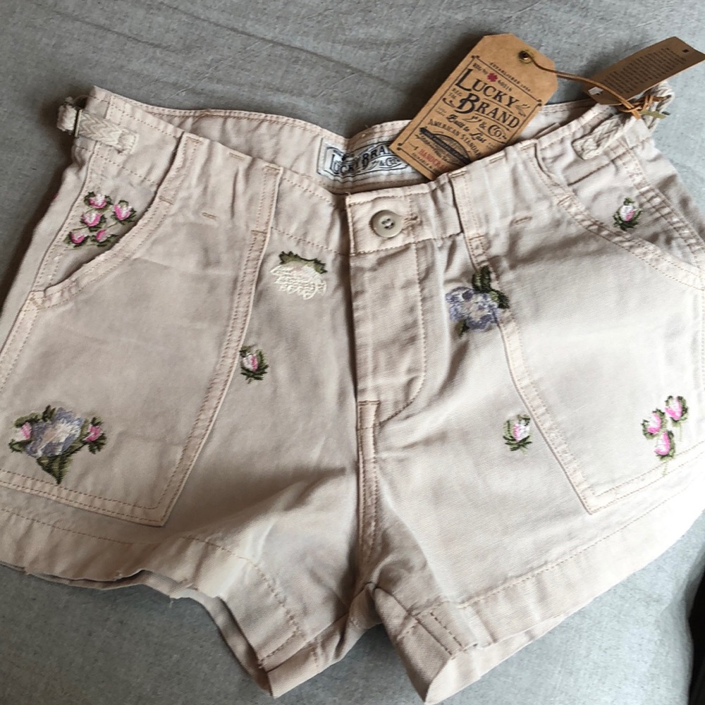 Gorgeous Lucky Brand cargo short
